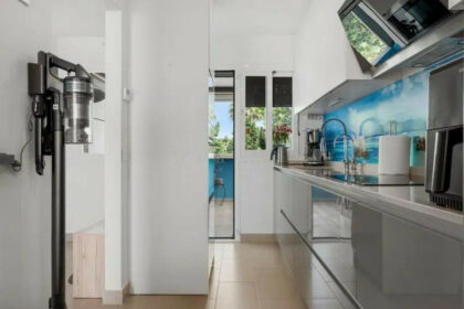 bceb64bd477d649443818b0b4730a43e - 9