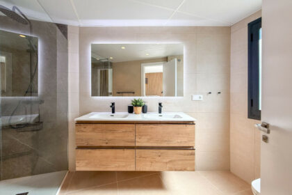 bd11e8a2df67dc0c69b7e8e60477f910 - 25