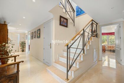 bd3156cf7e3f4ae245bcd827ebc4021f - 18