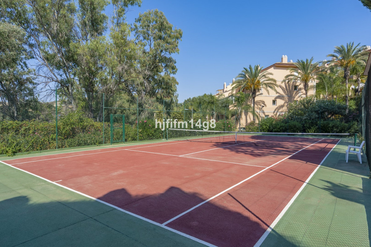 bd3156cf7e3f4ae245bcd827ebc4021f - 27