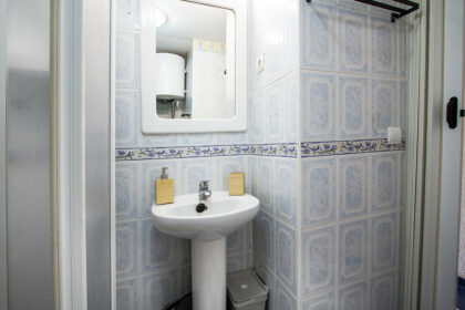 bd7e7ee40dadd4439d8cb4bc8f3a339c - 12