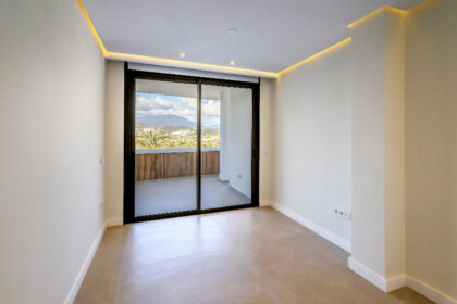 bdcc4489b64b3427fd8401154c7fbb11 - 11