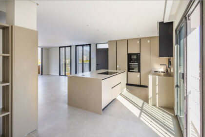 bdcc4489b64b3427fd8401154c7fbb11 - 2