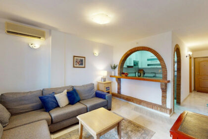 bde1fa52a0b0347795a22c4f8bd13cf5 - 10