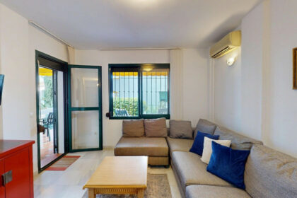 bde1fa52a0b0347795a22c4f8bd13cf5 - 9