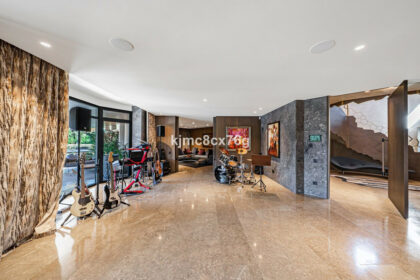 bde7f6bf7ec41ed9b04645962fad8ecd - 11