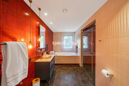 bde7f6bf7ec41ed9b04645962fad8ecd - 25