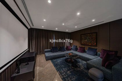 bde7f6bf7ec41ed9b04645962fad8ecd - 35