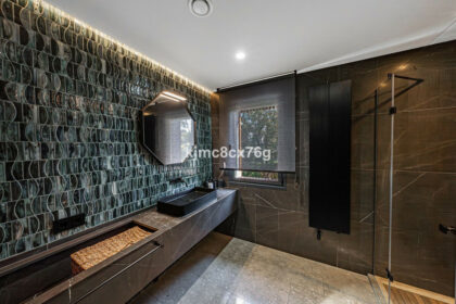 bde7f6bf7ec41ed9b04645962fad8ecd - 43