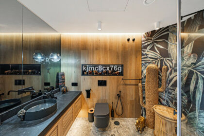 bde7f6bf7ec41ed9b04645962fad8ecd - 46