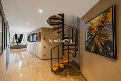 bde7f6bf7ec41ed9b04645962fad8ecd - 55