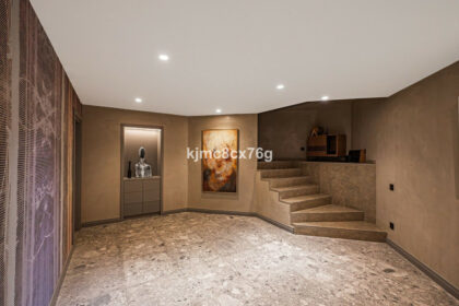 bde7f6bf7ec41ed9b04645962fad8ecd - 68