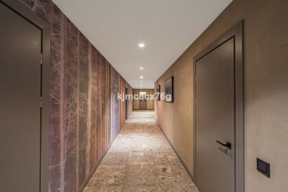 bde7f6bf7ec41ed9b04645962fad8ecd - 70