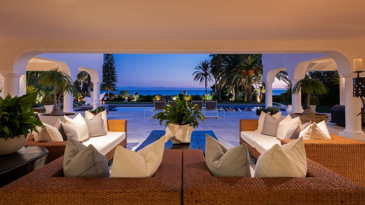 be6597fb6135c896258afe41bee9e68c - 10