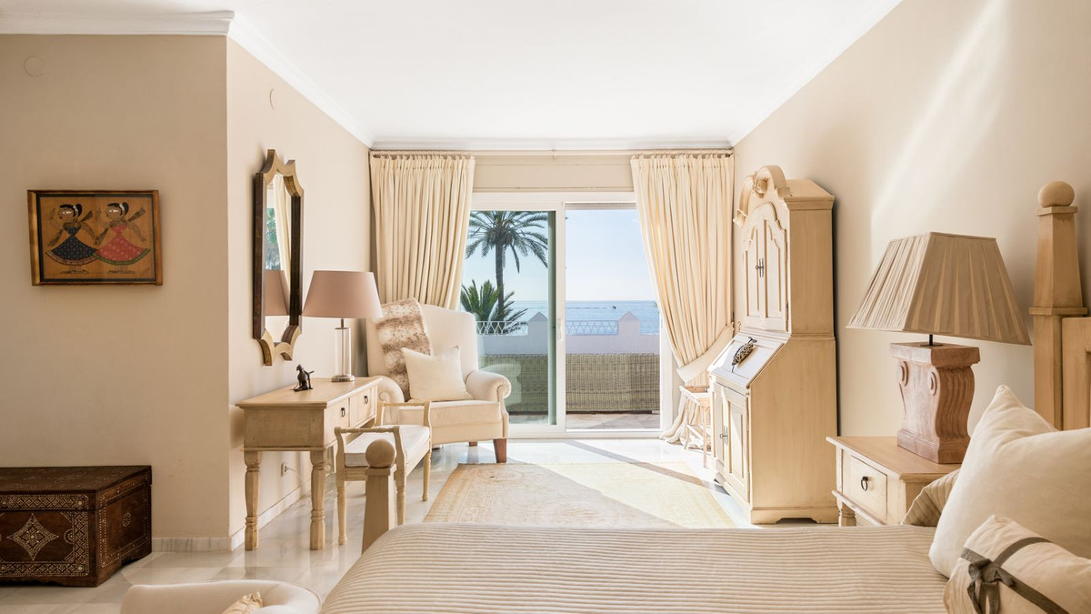 be6597fb6135c896258afe41bee9e68c - 18