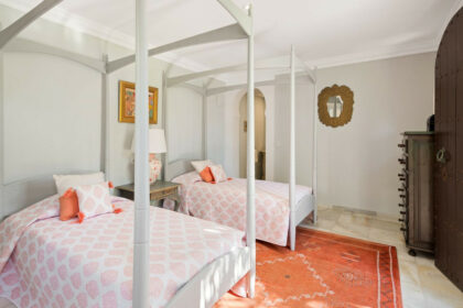 be6597fb6135c896258afe41bee9e68c - 19