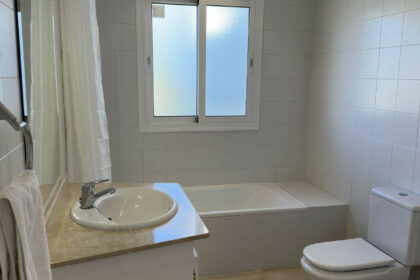 bf909849d48d5598afe4e03e492ecb5e - 32