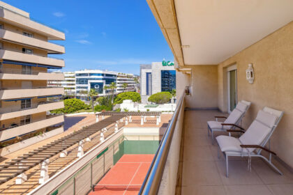 bfa764c5b8cae567d9bc9decabbdde95 - 16