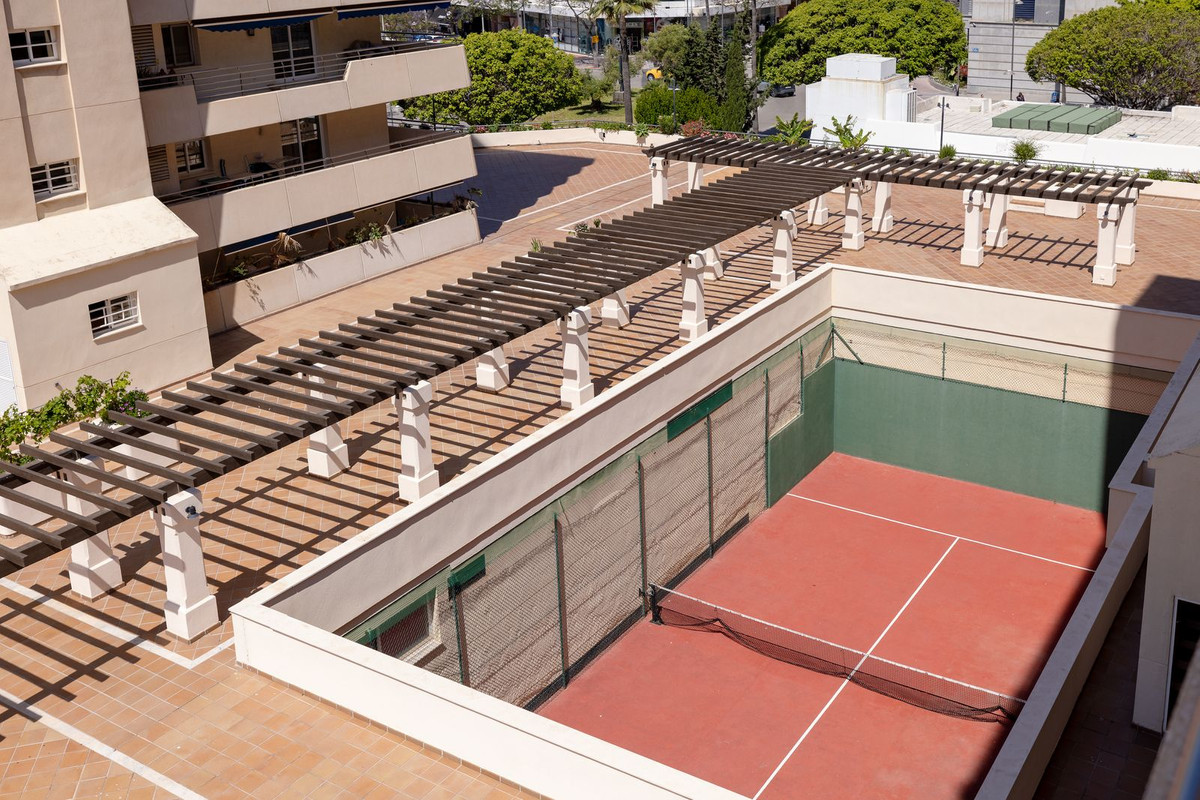 bfa764c5b8cae567d9bc9decabbdde95 - 17