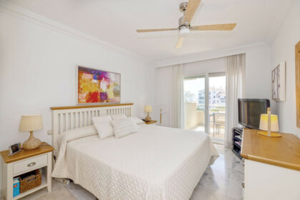 bfa764c5b8cae567d9bc9decabbdde95 - 28