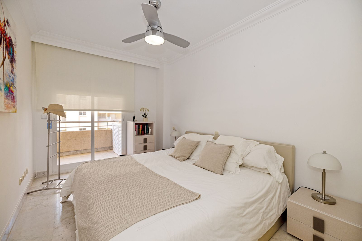 bfa764c5b8cae567d9bc9decabbdde95 - 32