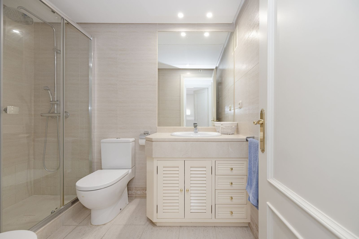 bfa764c5b8cae567d9bc9decabbdde95 - 34