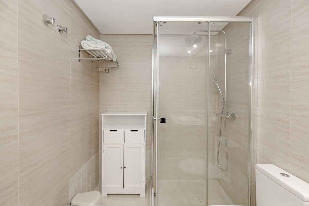 bfa764c5b8cae567d9bc9decabbdde95 - 37