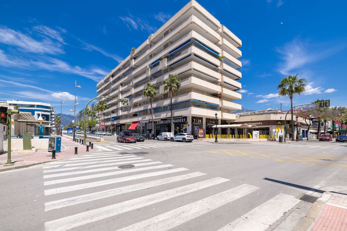 bfa764c5b8cae567d9bc9decabbdde95 - 40