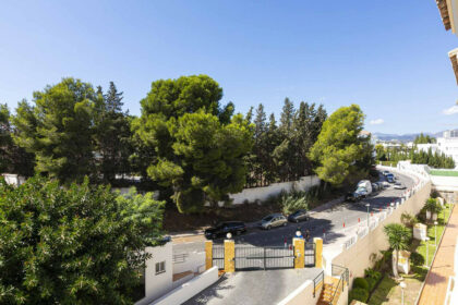 c0199ba43d41521b8318547123656ad6 - 21