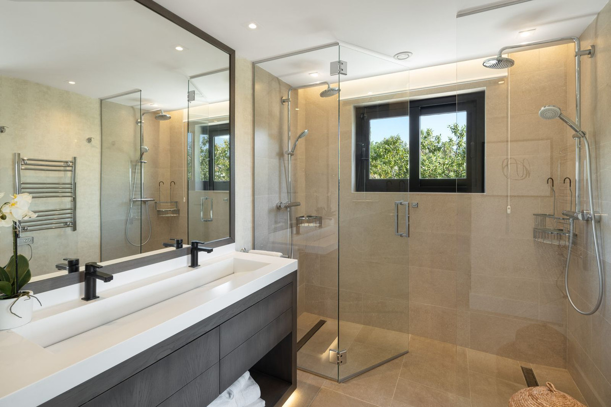 c063cf4cb53f401c267f547faa8fcec5 - 7