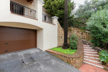 c0700a9318a35c7ae6a6044c016d750e - 37