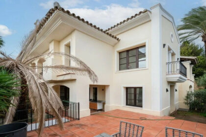 c0700a9318a35c7ae6a6044c016d750e - 4