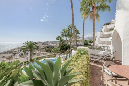 c0908b93f2fab4768dfdd20cf03a7f83 - 1