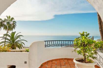 c0908b93f2fab4768dfdd20cf03a7f83 - 17