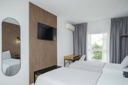 c0a4a64dfc7cf0e6c03c1984ea8a8ba9 - 1