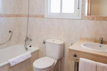 c0a4a64dfc7cf0e6c03c1984ea8a8ba9 - 10