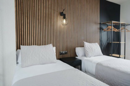 c0a4a64dfc7cf0e6c03c1984ea8a8ba9 - 2