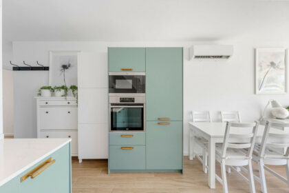 c0c239cf59dc679f665a2b80ec7cbab6 - 13