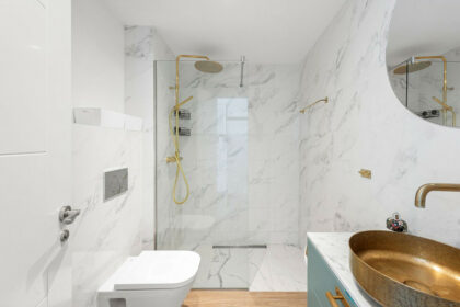 c0c239cf59dc679f665a2b80ec7cbab6 - 17