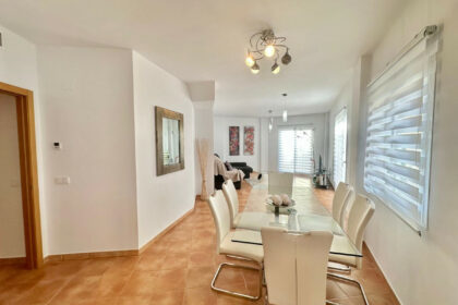 c18d220e06bf5b360f379e499251af75 - 1