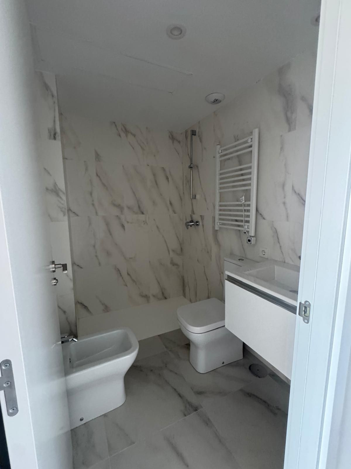 c2b15746332043b4ecee422df9488abc - 18