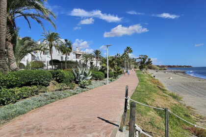 c2e527ede364da8eb79f631e9622fee1 - 1