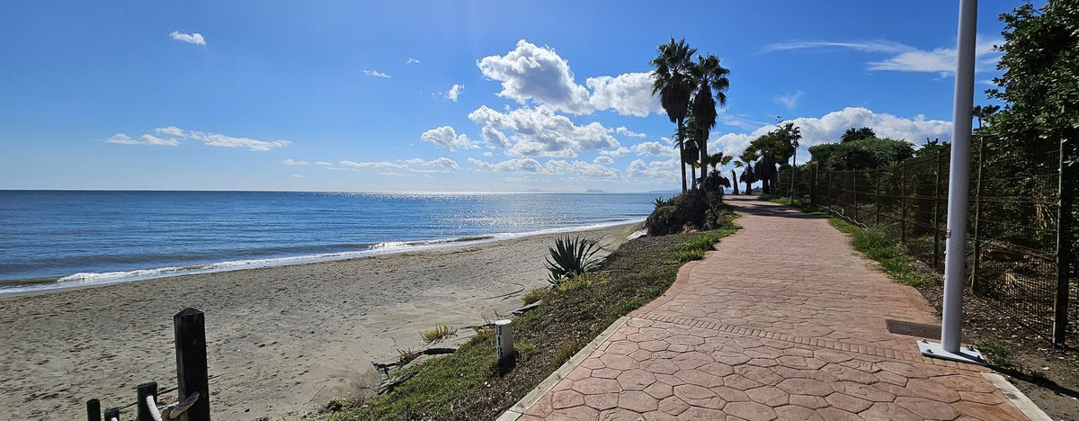 c2e527ede364da8eb79f631e9622fee1 - 2