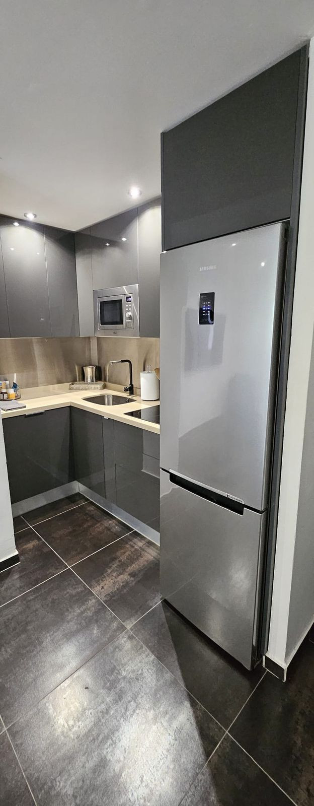 c2e527ede364da8eb79f631e9622fee1 - 22