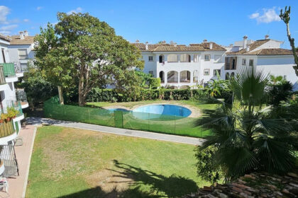 c2e527ede364da8eb79f631e9622fee1 - 9