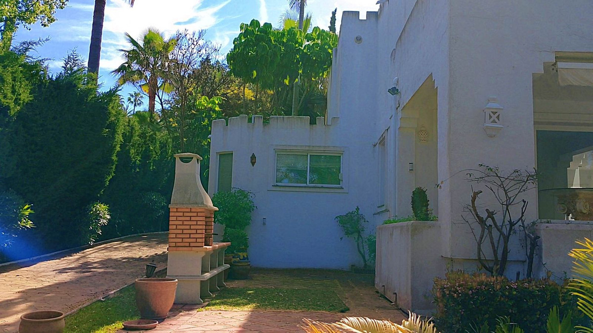 c307376c5e8faa90202e3ec9e1f55f65 - 12