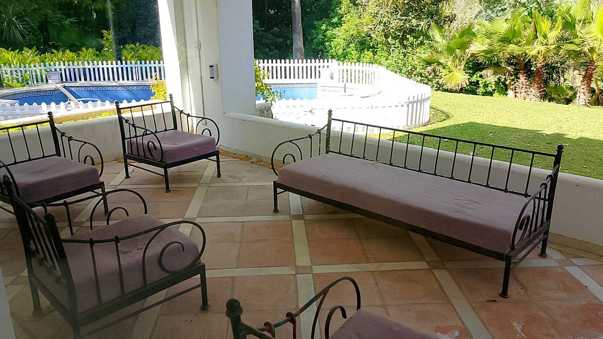 c307376c5e8faa90202e3ec9e1f55f65 - 18