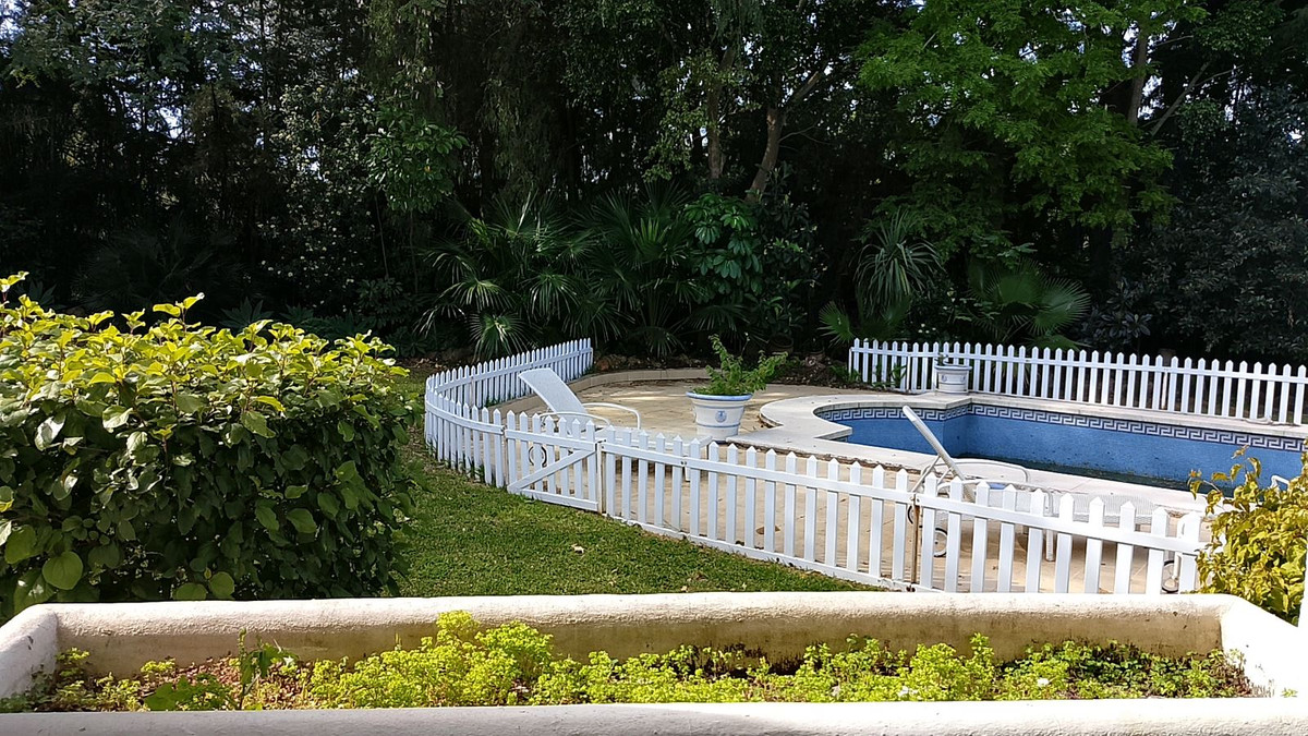 c307376c5e8faa90202e3ec9e1f55f65 - 19