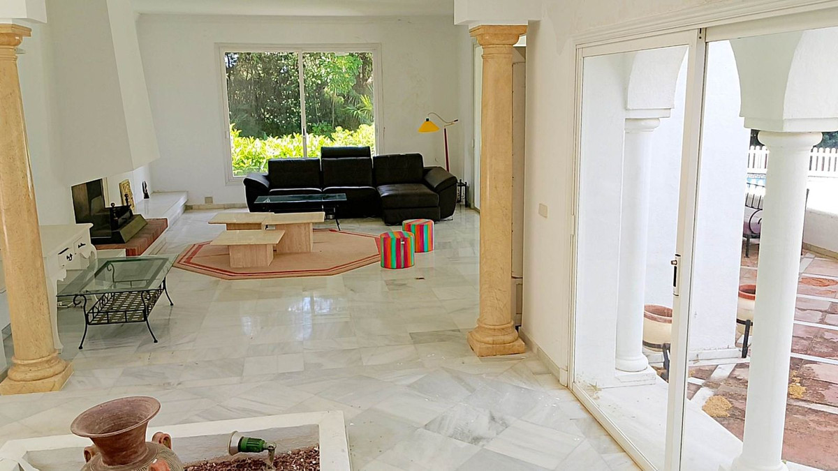 c307376c5e8faa90202e3ec9e1f55f65 - 24