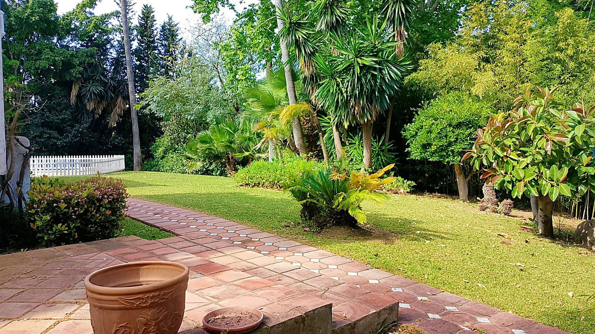 c307376c5e8faa90202e3ec9e1f55f65 - 48